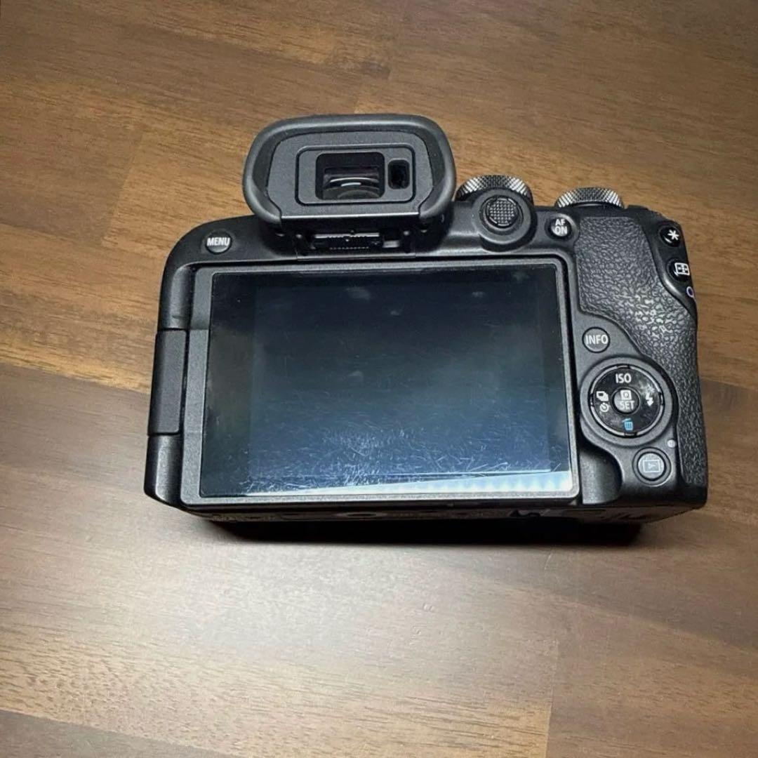 CANON EOS R10 レンズキット　18-150mm