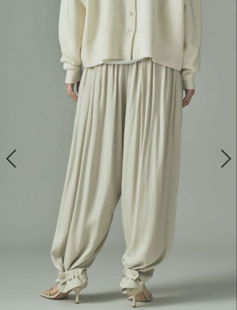 【美品✨】Curensology サテンタックパンツ