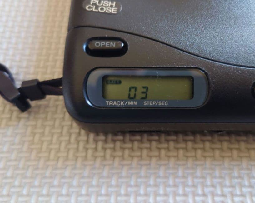 SONY Discman D-11 ポータブルCDプレーヤー