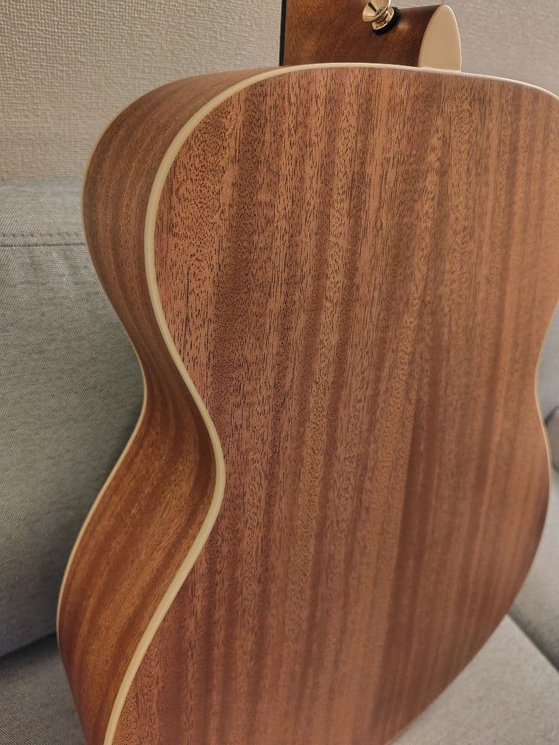 ヤマハ　STORIA アコースティックギター
