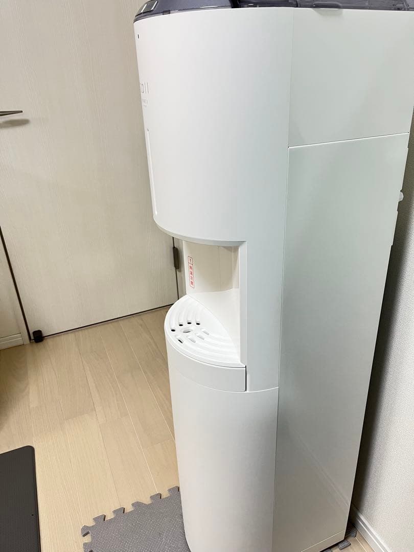 ウォーターサーバー　エブリィフレシャスtall 2024年製
