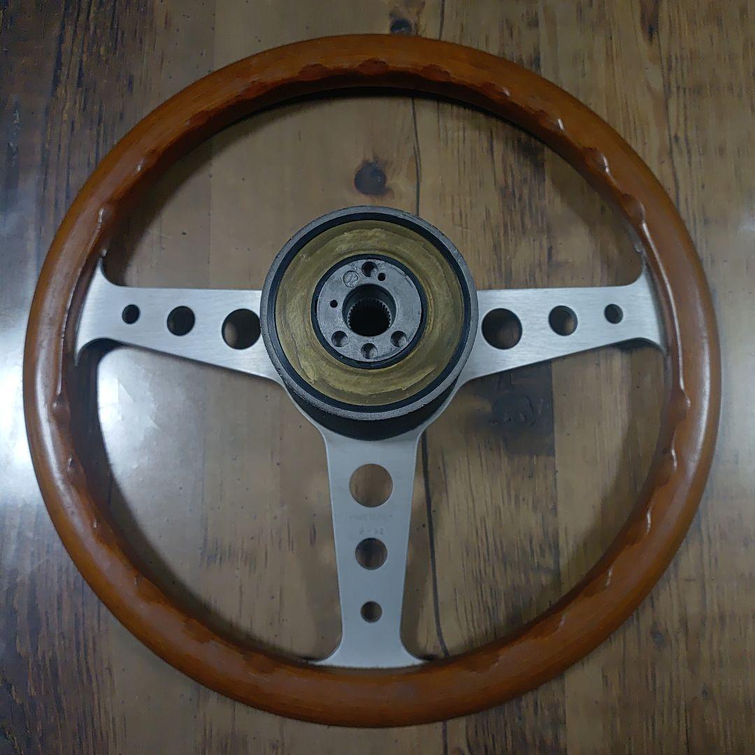 MOMOビンテージハンドル ウッドステアリング INDY ホーンボタン ボス付き