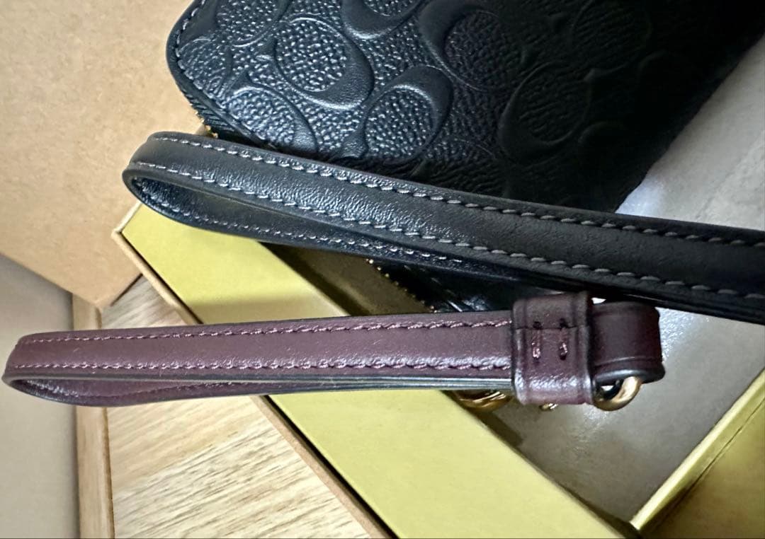 COACH ロング ジップ アラウンド ウォレット・シグネチャーレザー