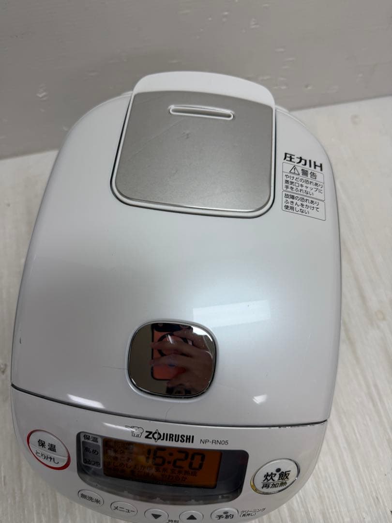 象印　圧力炊飯器3合炊き　NP-RN05　22年製