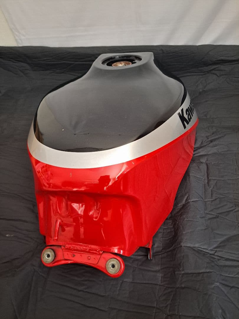 Kawasaki GPZ400R ガソリンタンク