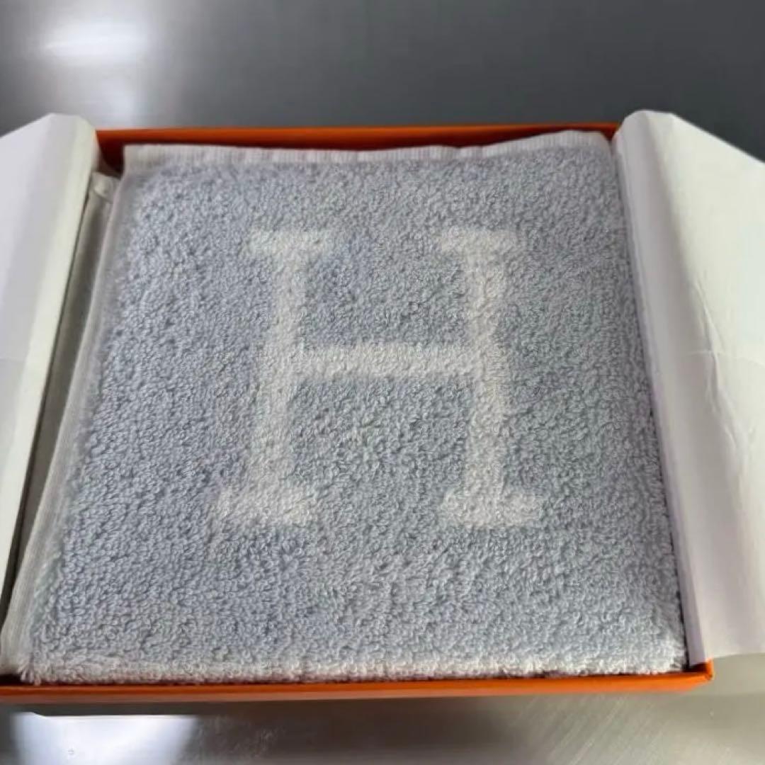 【新品未使用】 エルメス アヴァロン タオルハンカチ HERMES