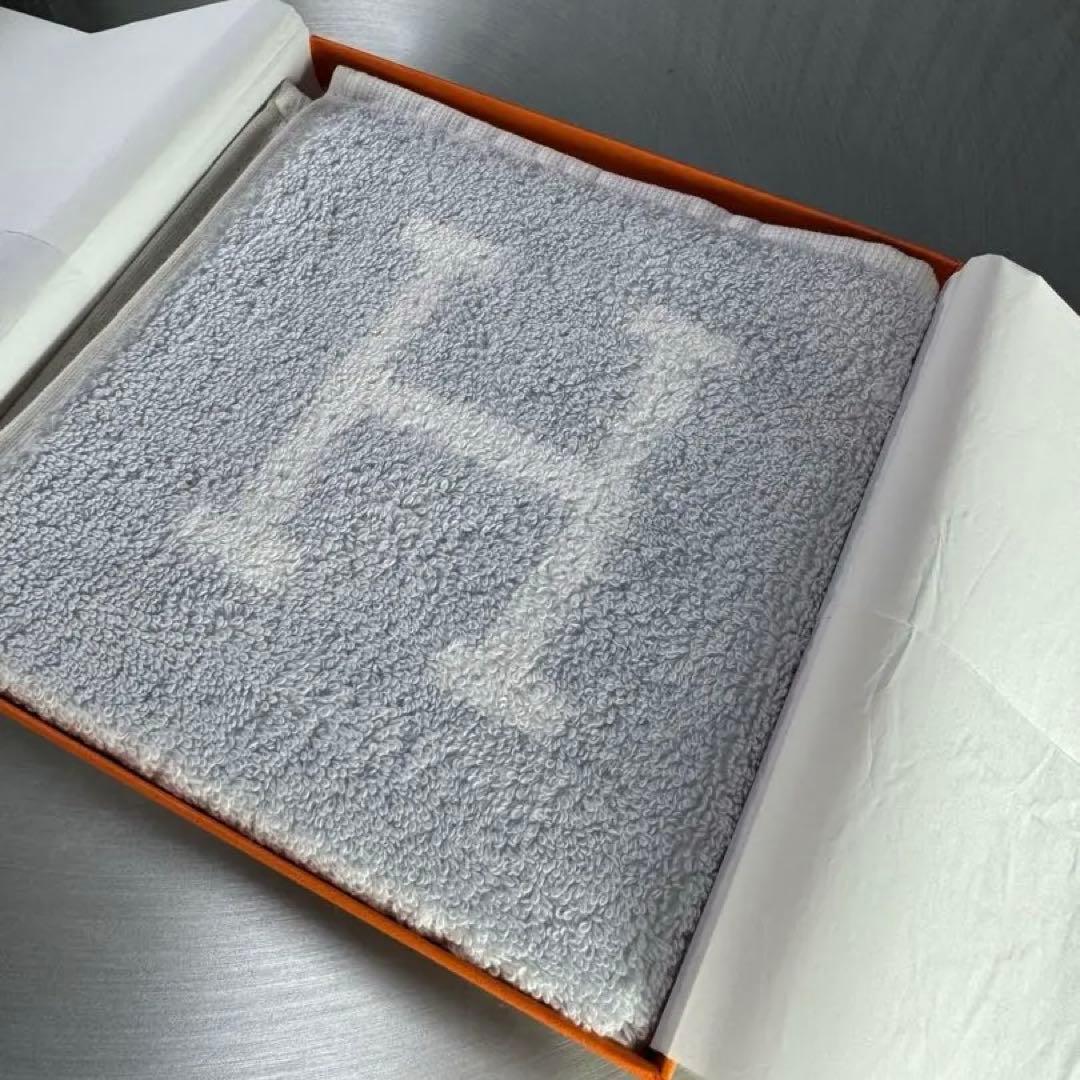 【新品未使用】 エルメス アヴァロン タオルハンカチ HERMES