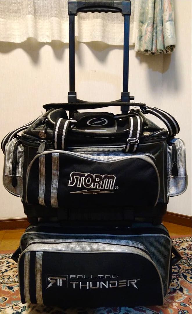 STORM ROLLING THUNDER ボウリングバッグ 4ボール プロ