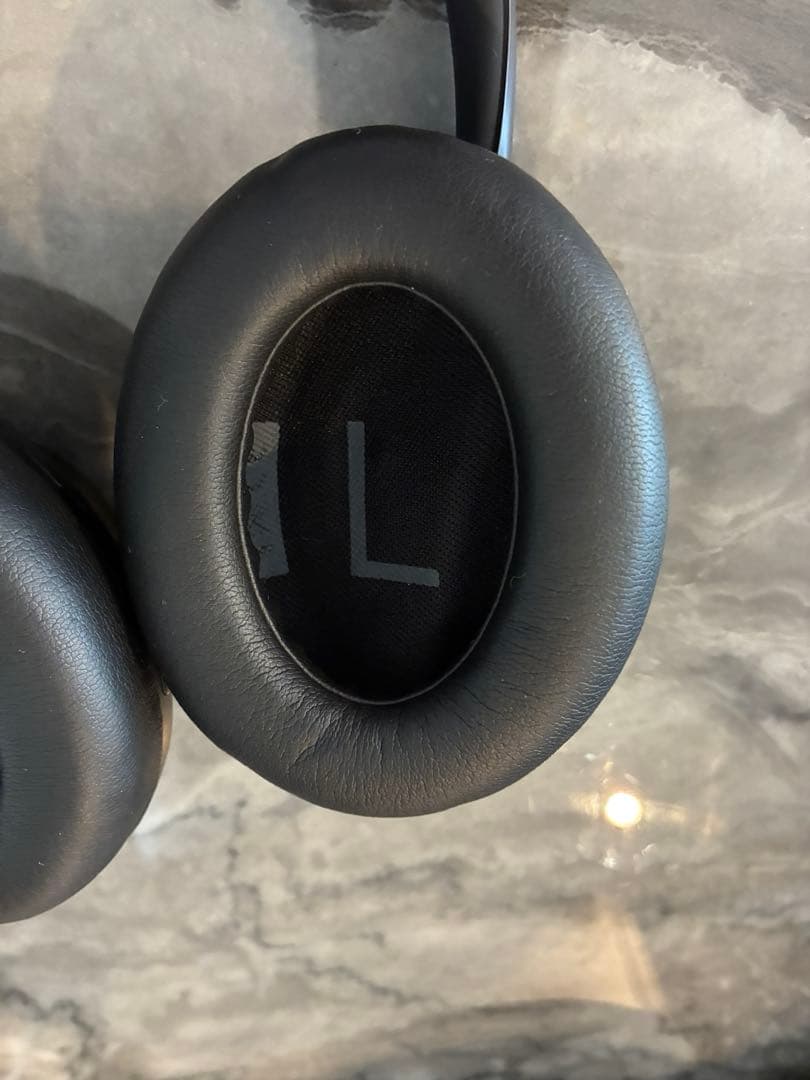 【美品】NOISE CANCELLING HEADPHONES 700