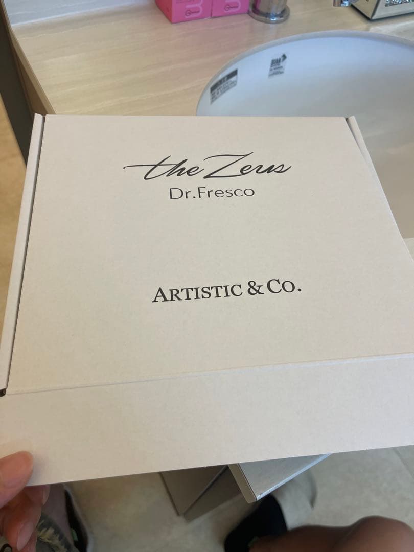ARTISTIC & CO. the Zeus Dr.Fresco 美顔器
