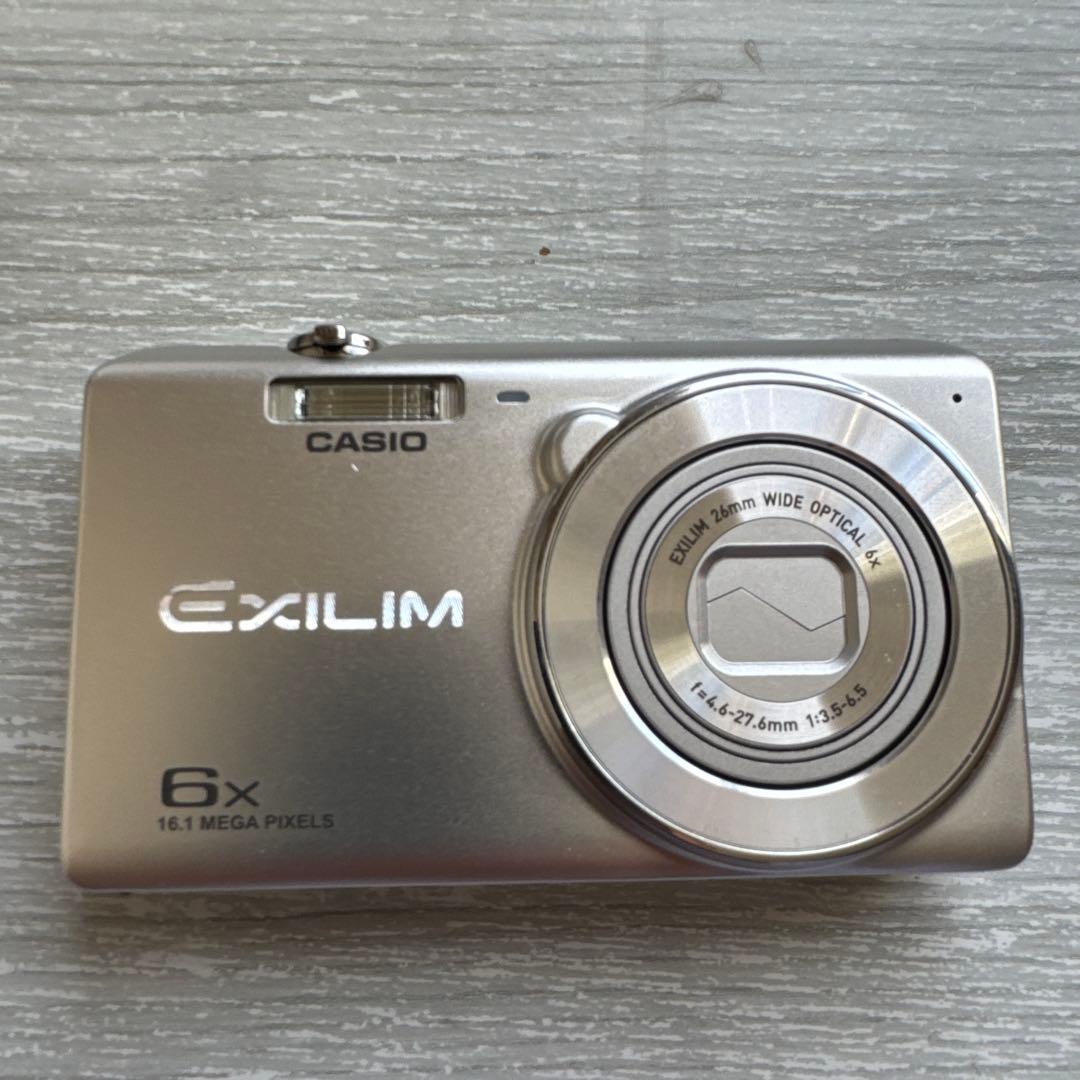 CASIO EXILIM 16.1メガピクセル コンパクトデジタルカメラ