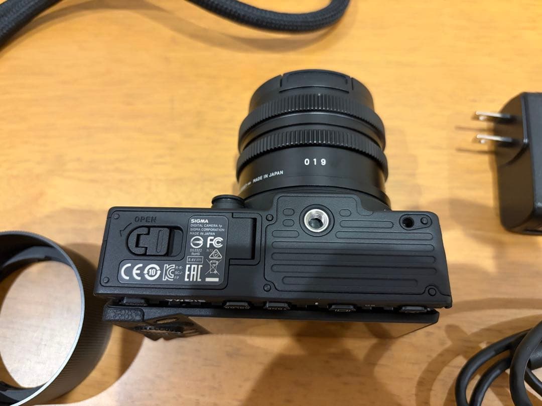 SIGMA fp 45mm f2.8 DG DN レンズキット　おまけ付き