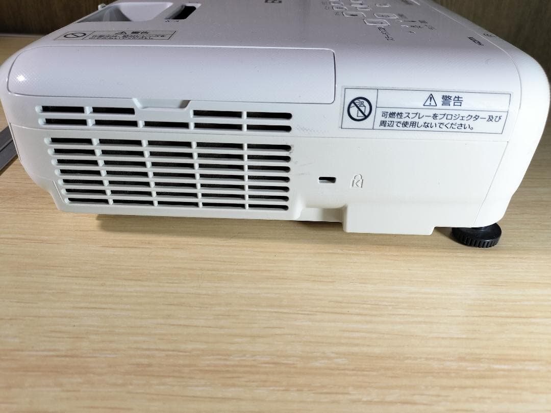 EPSEPSON EB-W05 プロジェクター 本体 動作良好