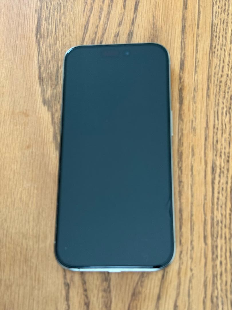 iPhone 15 Pro ナチュラルチタニウム128GB 美品