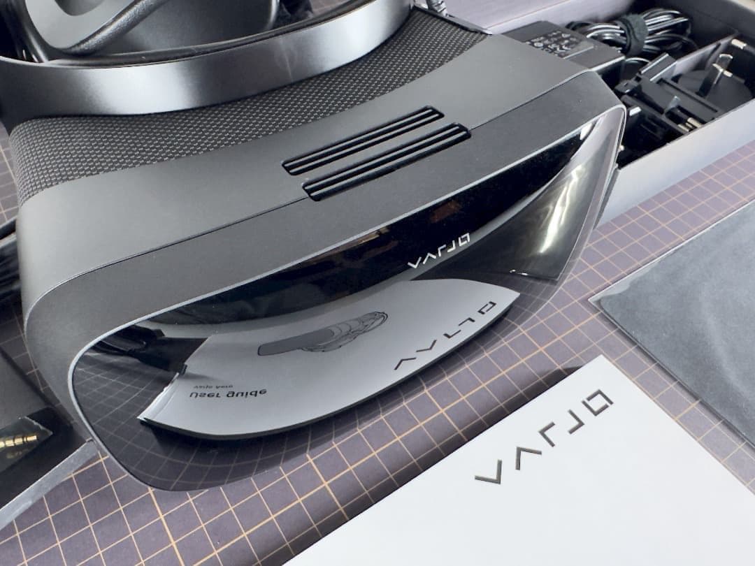 最終値下げ 未使用に近い Varjo Aero VRヘッドセット＋アクセサリー