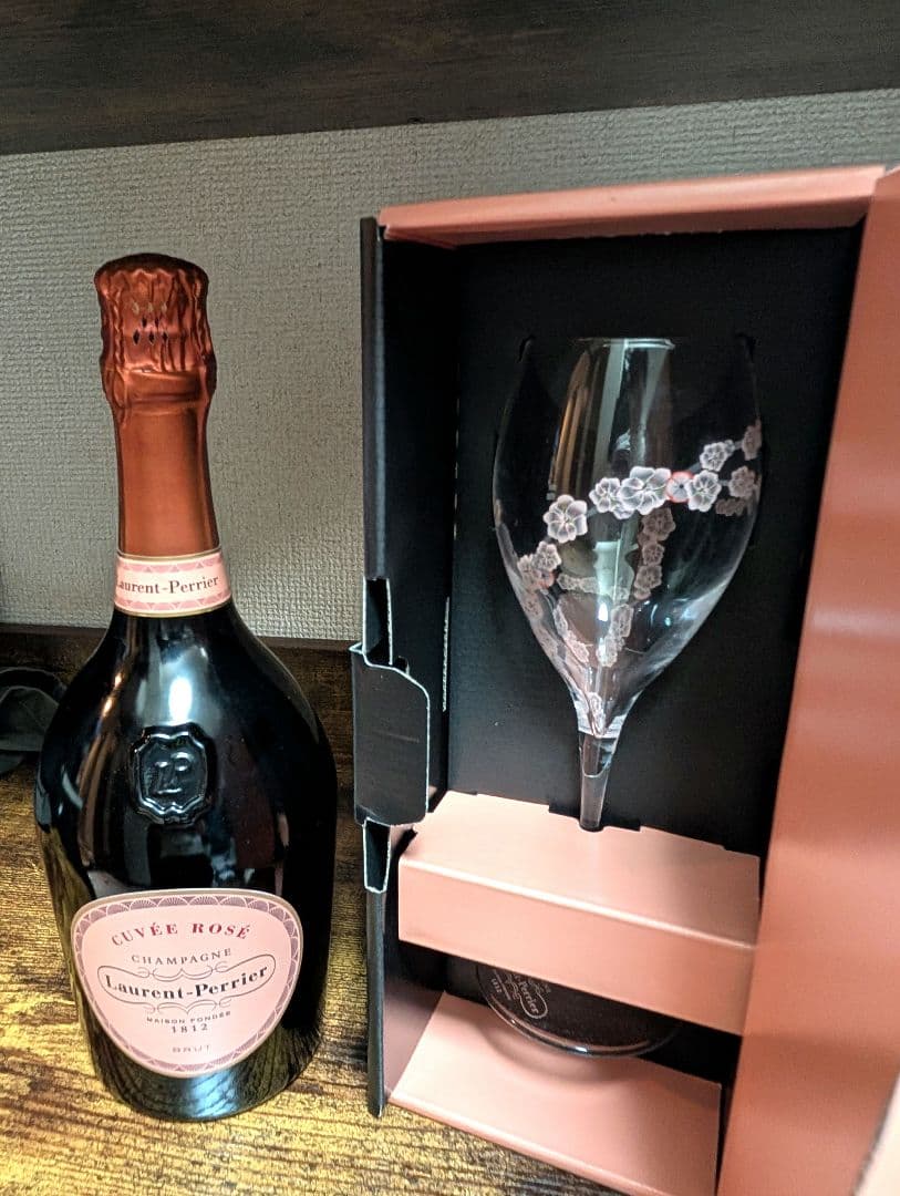 【グラス付き】ローランペリエロゼ　新品　箱付き