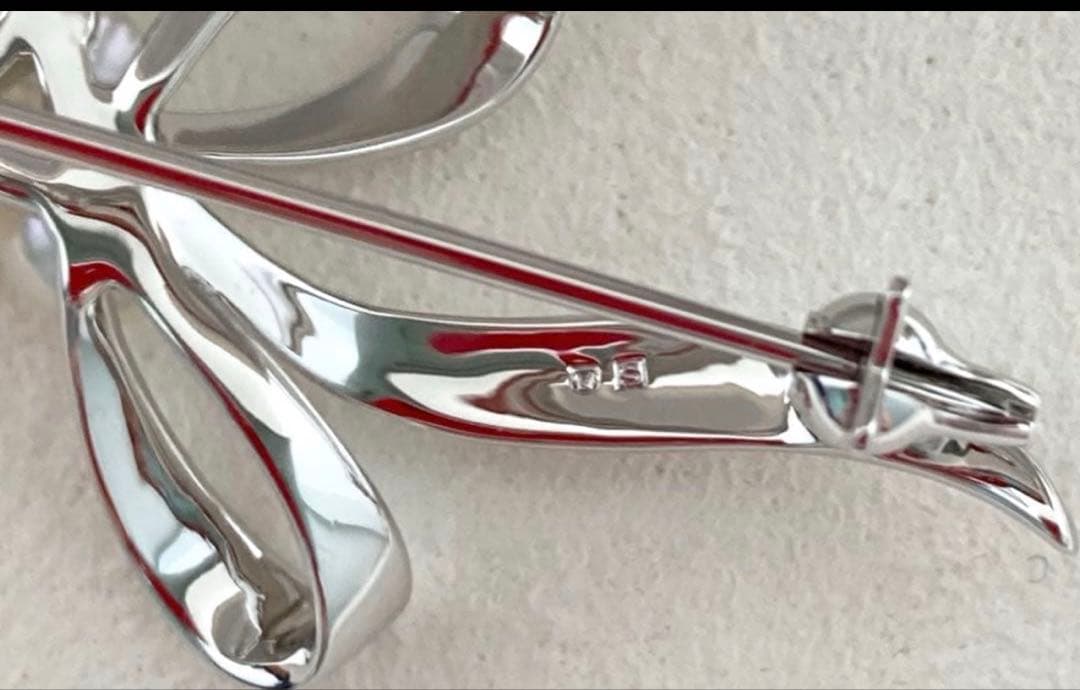 ミキモトのパールブローチ　リボン