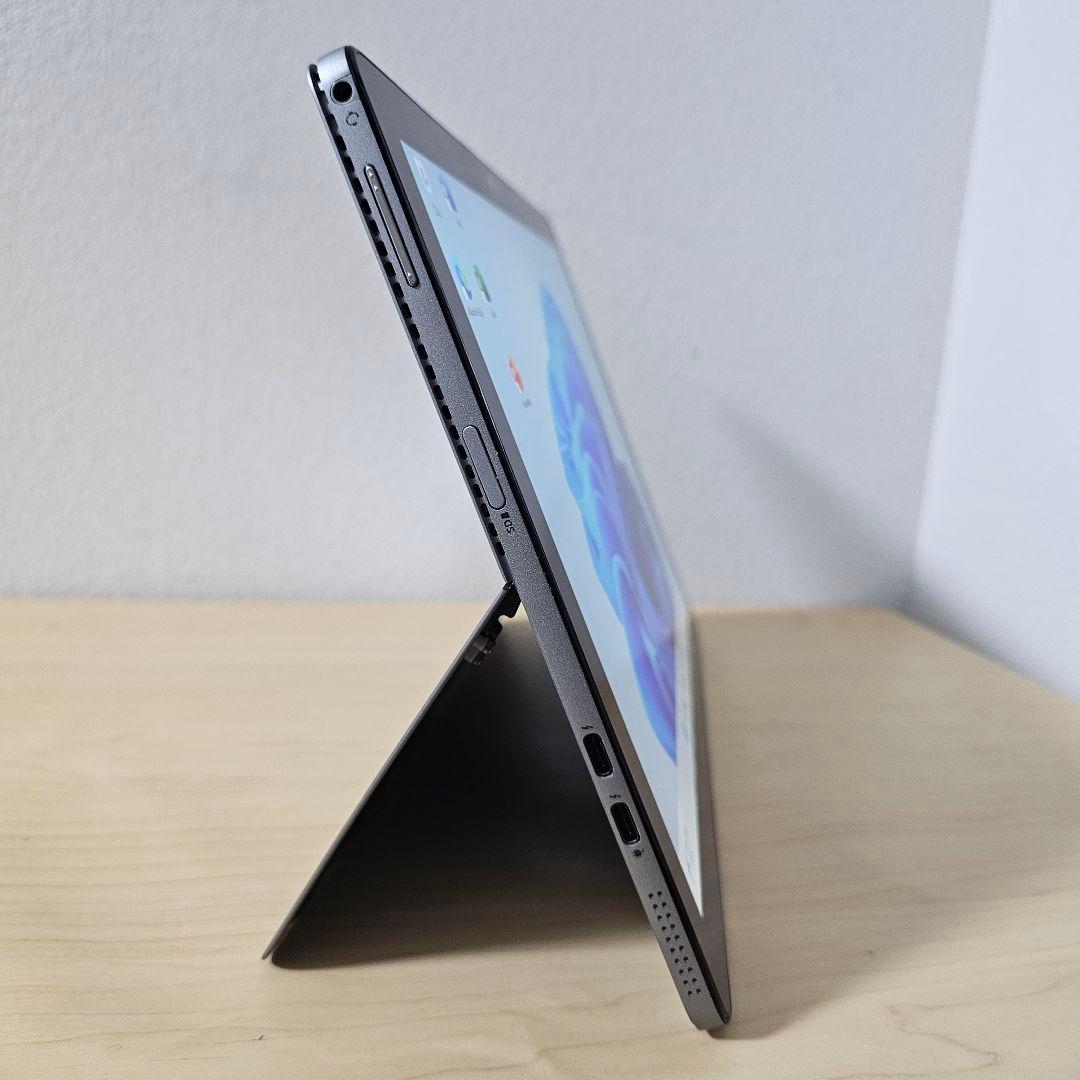 Latitude 7210 2in1／Surface Pro7 ライバル機　i7