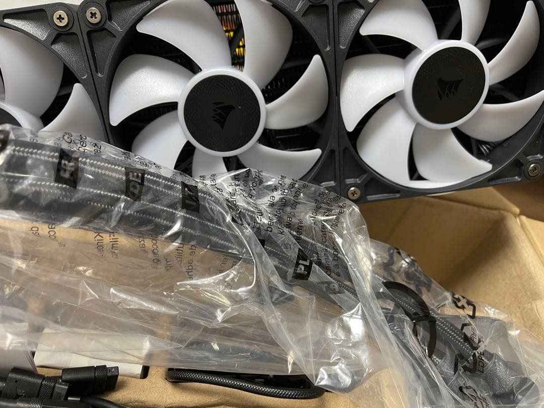 CORSAIR iCUE LINK TITAN 360 RX RGB 完全動作品