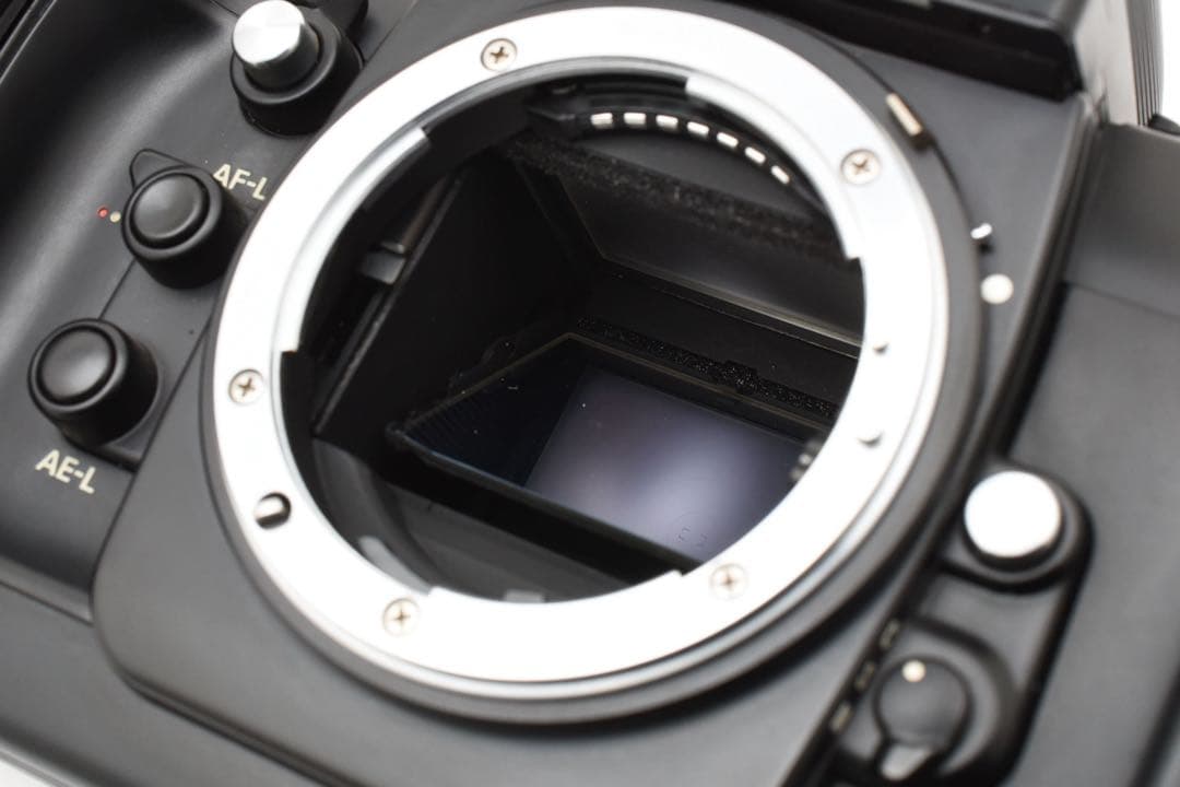 完動品　Nikon F4 フィルム一眼レフカメラ