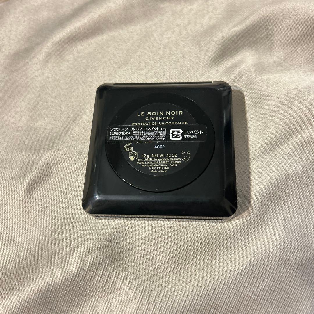 ジバンシイ ソワンノワール UV コンパクト 12g
