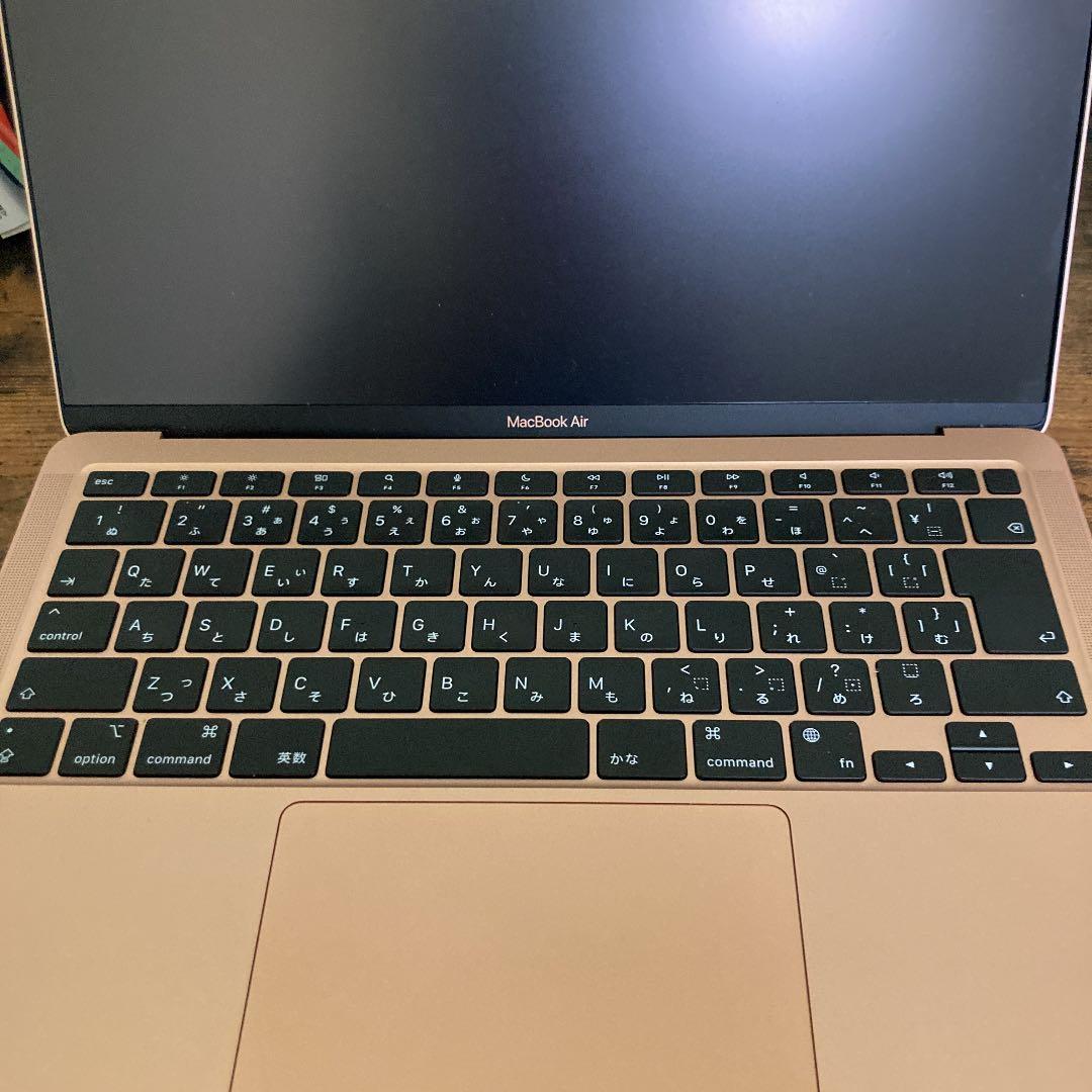 MacBook Air Retinaディスプレイ　13.3インチ　ゴールド