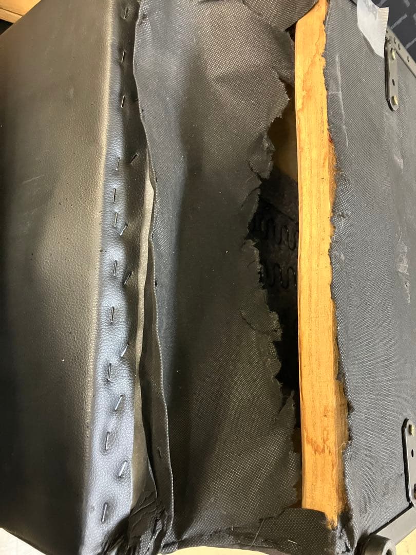 島忠　本革電動リクライニング3人掛けソファ トリプルソファー　レザー　セパレート