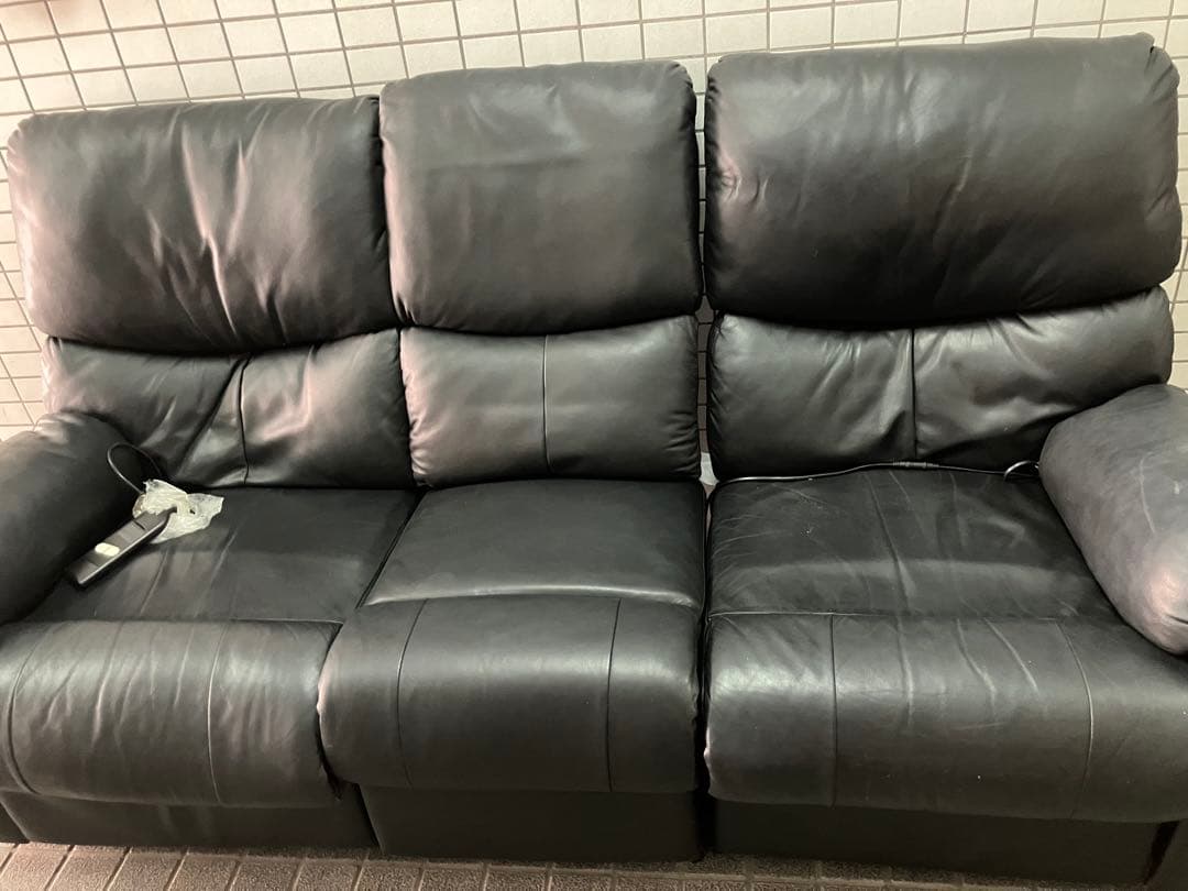 島忠　本革電動リクライニング3人掛けソファ トリプルソファー　レザー　セパレート
