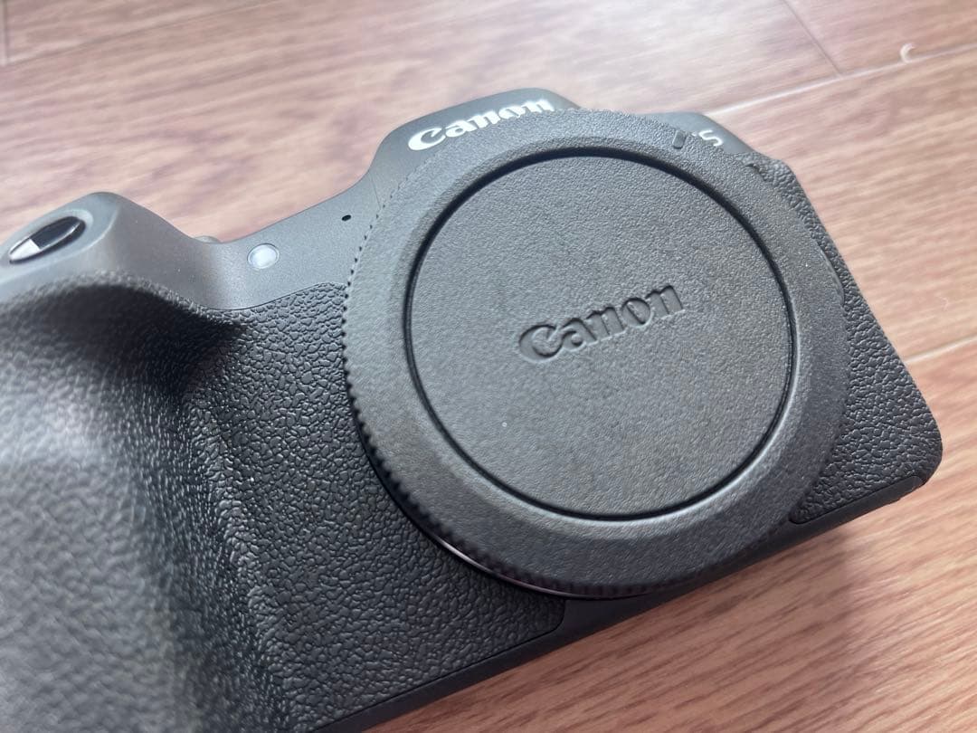 Canon EOS R8 ボディー