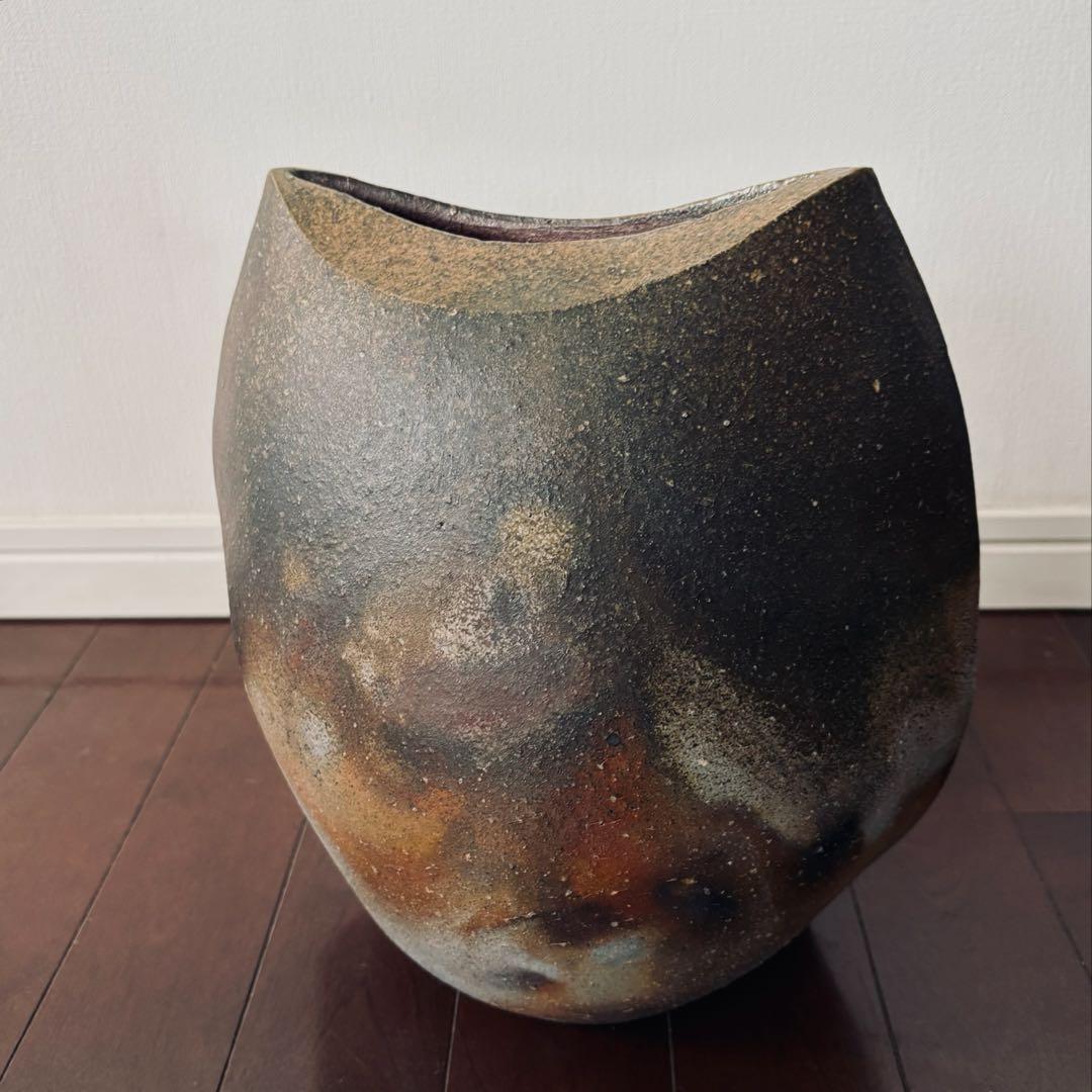 山下譲治　備前焼　変形花器　花瓶花入　共箱付　高さ29cm
