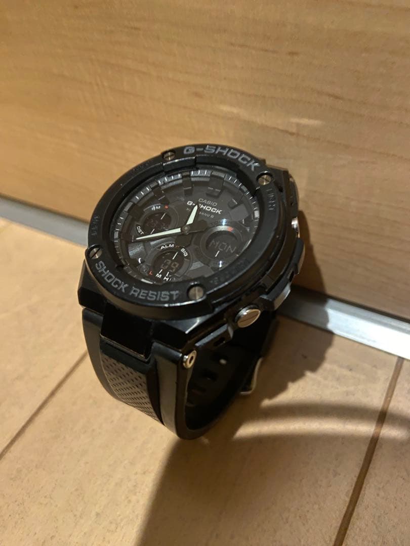 時計 G-shock G-steel GST-W100G