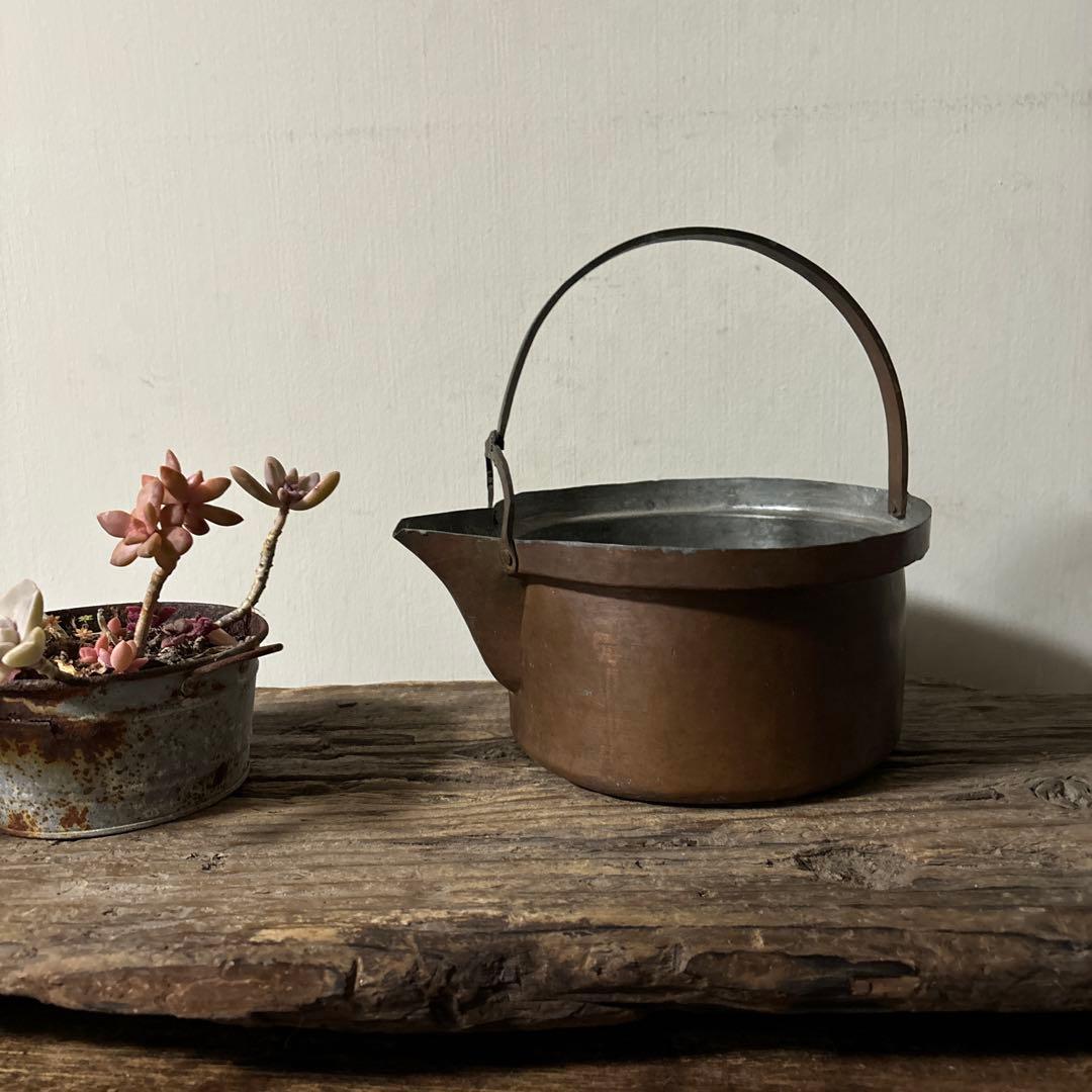 シャビー　古い片口銅鍋　⑥ コッパーケトル　片口　ガーデニング　古道具　検:李朝