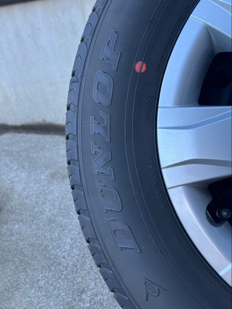 ハイエース 新車外し 15インチ タイヤ・ホイールセット 4本