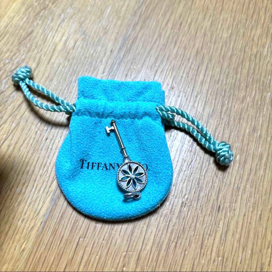じ*ん様 ティファニー　デイジーキー　トップのみ　Ag925 ⭐️美品⭐️