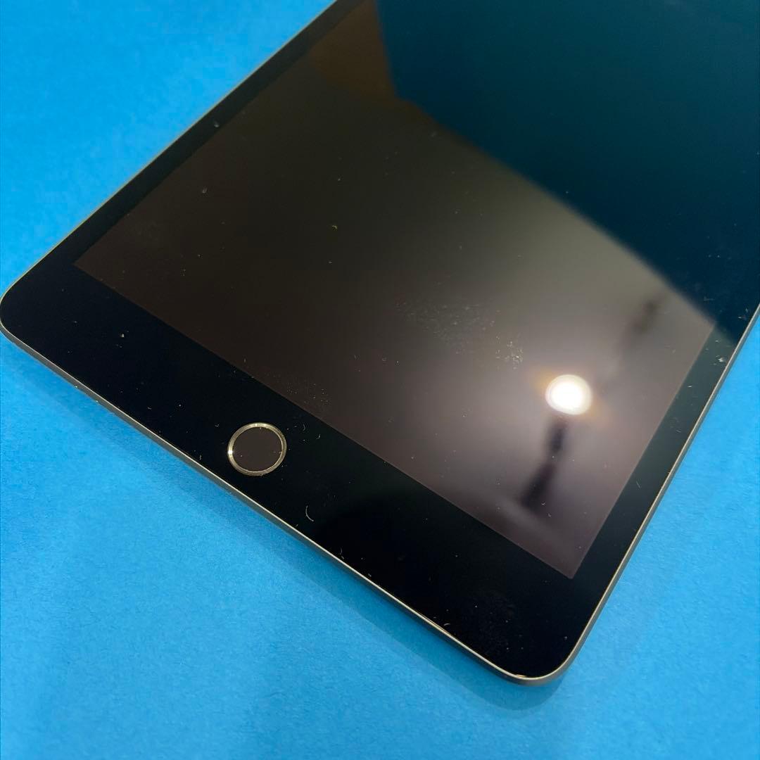 iPad Mini 第5世代 Wi-Fi Cellular 64GB スター