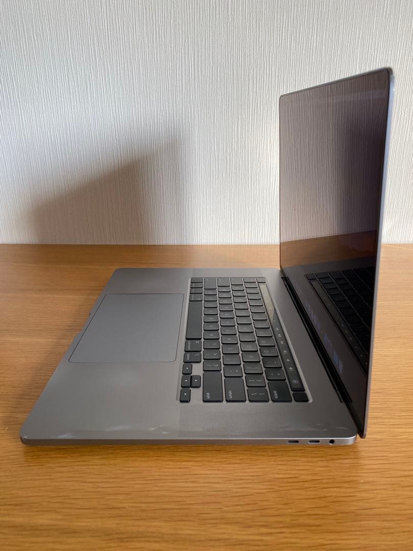 MacBook Pro 2019 高性能・大画面 MacBook本体　充電器付