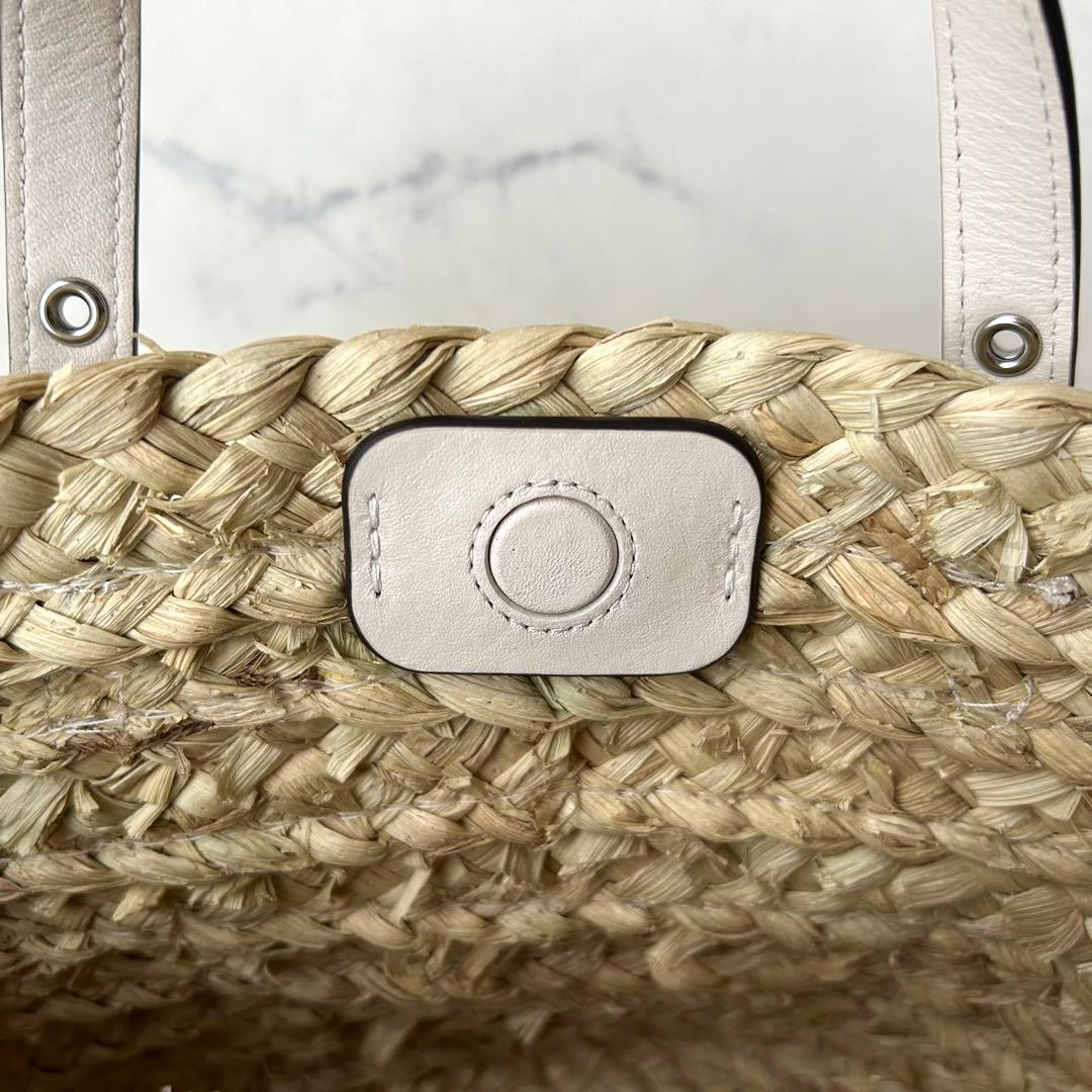 人気カラー✨COACH コーチ ストロー かごバッグ ベージュ ロゴチャーム付