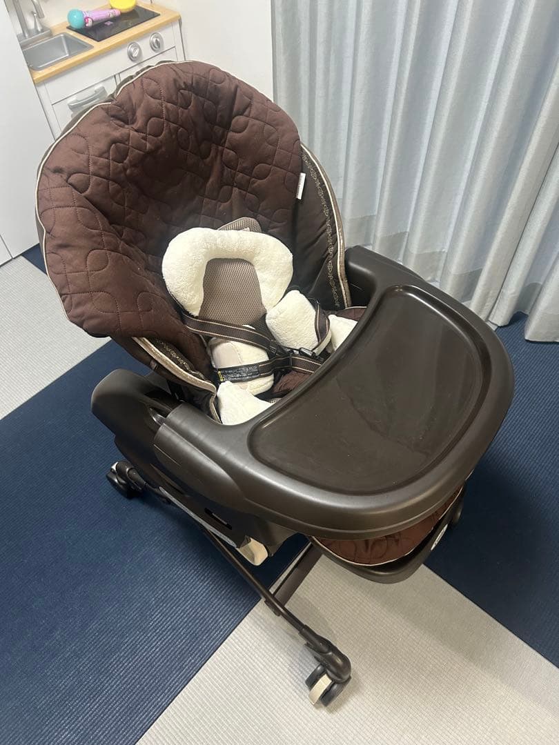 combi ハイローチェア