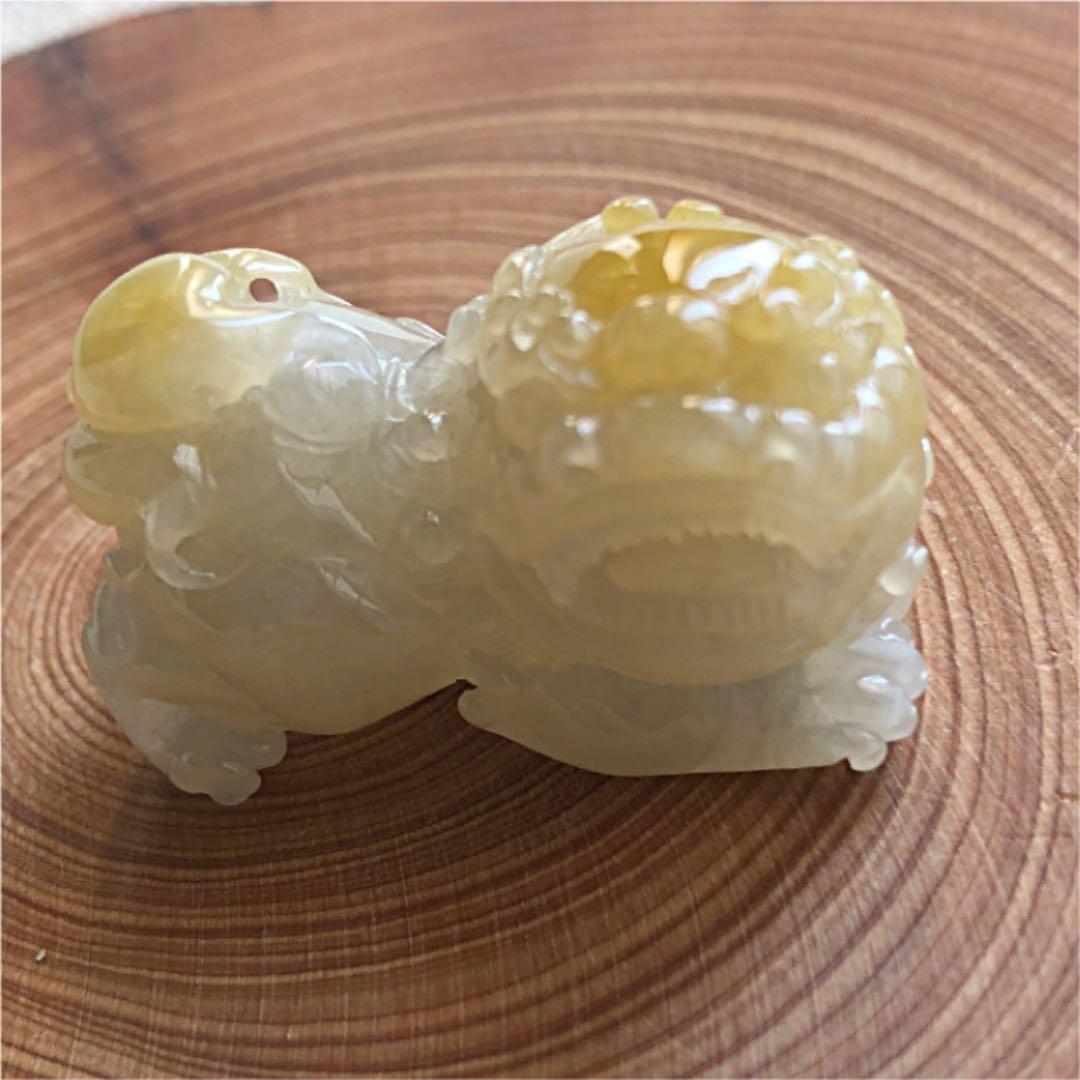 本翡翠　翡翠　獅子　希少　A貨　日本鑑定書付　天然石　魔除け　厄除け　ペア