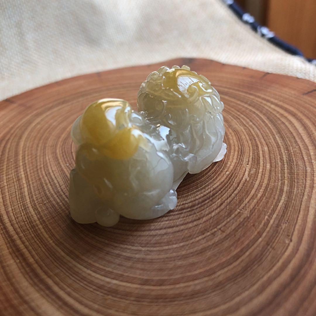 本翡翠　翡翠　獅子　希少　A貨　日本鑑定書付　天然石　魔除け　厄除け　ペア