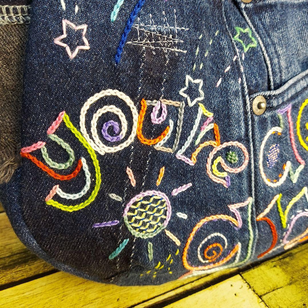 刺繍デニムバック　No.676　デニムリメイク　刺繍バック　丸いバック