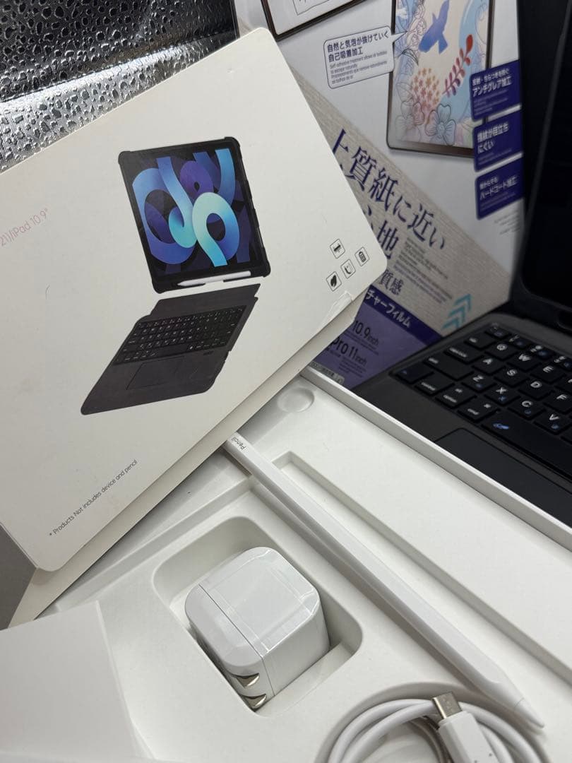 100%美品ipadAir4マグネットスタンド型キーボードケーススタイラスペン