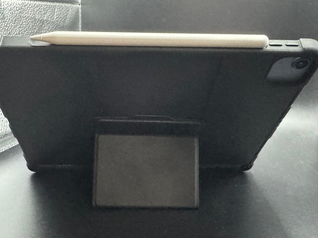 100%美品ipadAir4マグネットスタンド型キーボードケーススタイラスペン