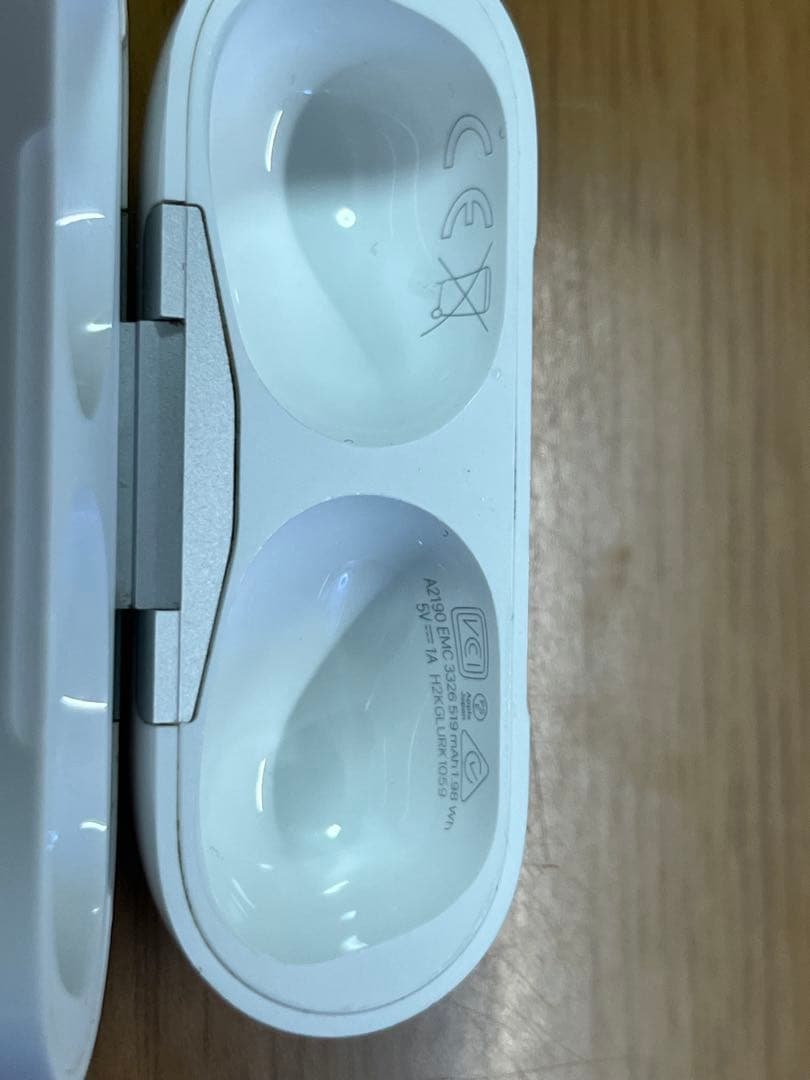 ヘッドホン Airpods pro