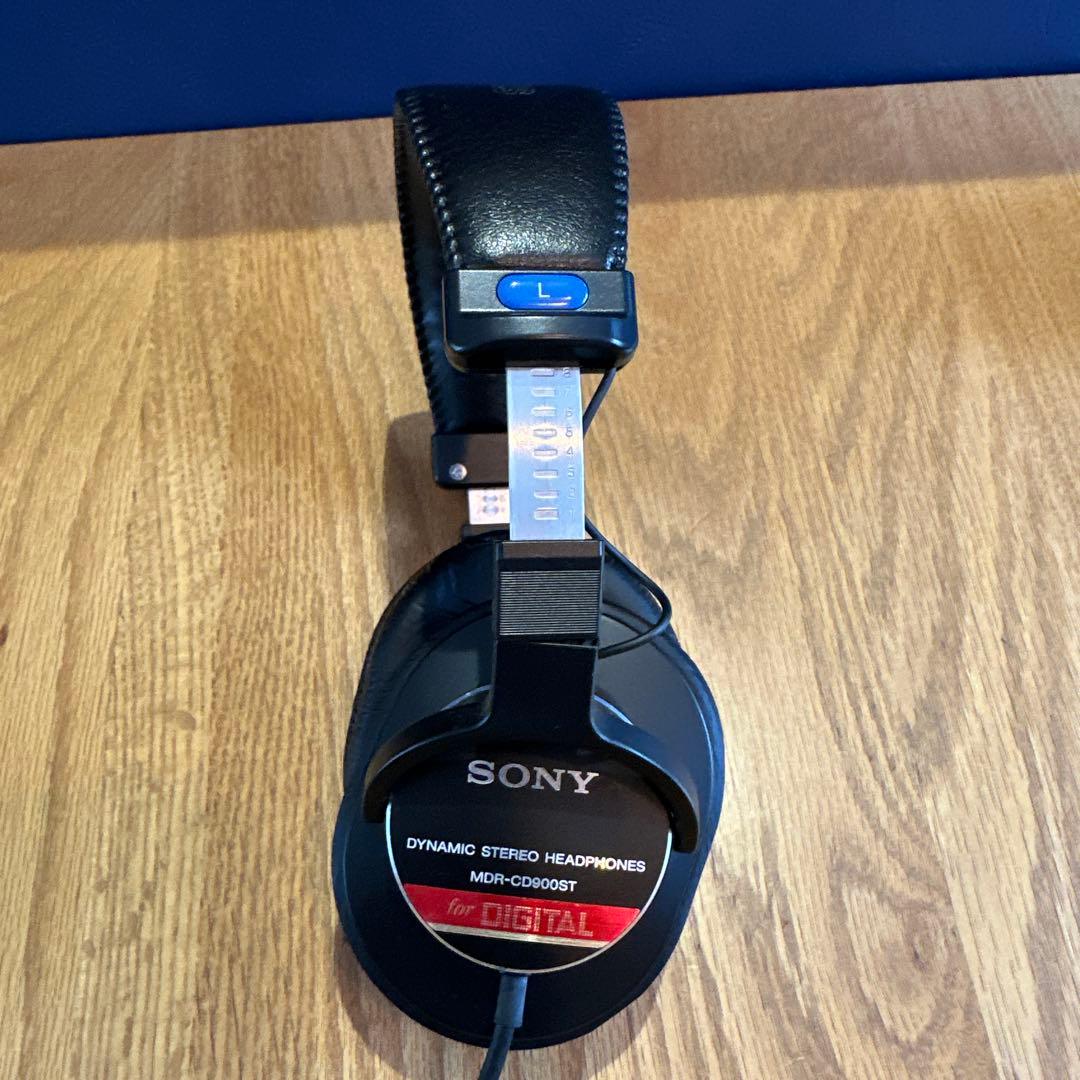 本日限定価格‼️SONY MDR-CD900ST 密閉型スタジオモニターヘッドホン