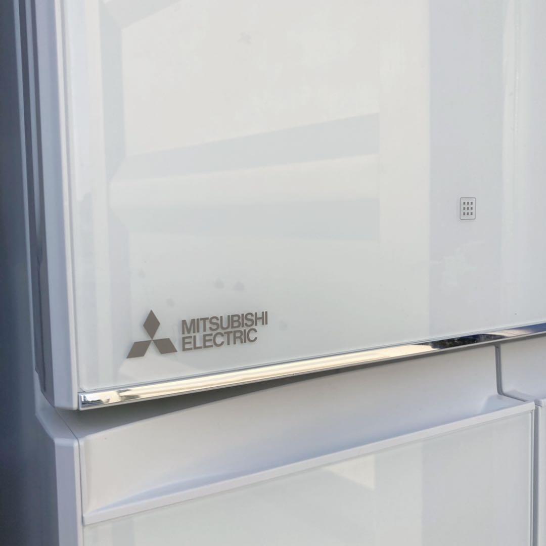 取付無料！三菱チルドルーム搭載おしゃれホワイトインテリアグラス冷蔵庫！洗濯機
