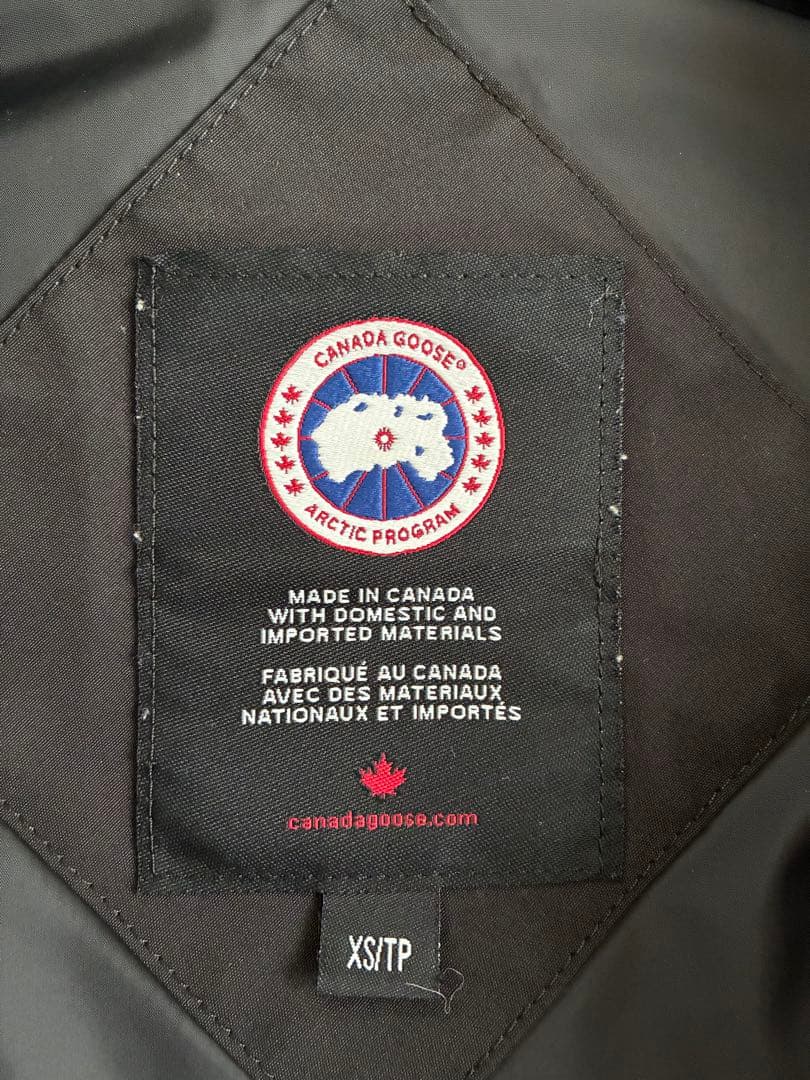   ブラック ダウンベスト