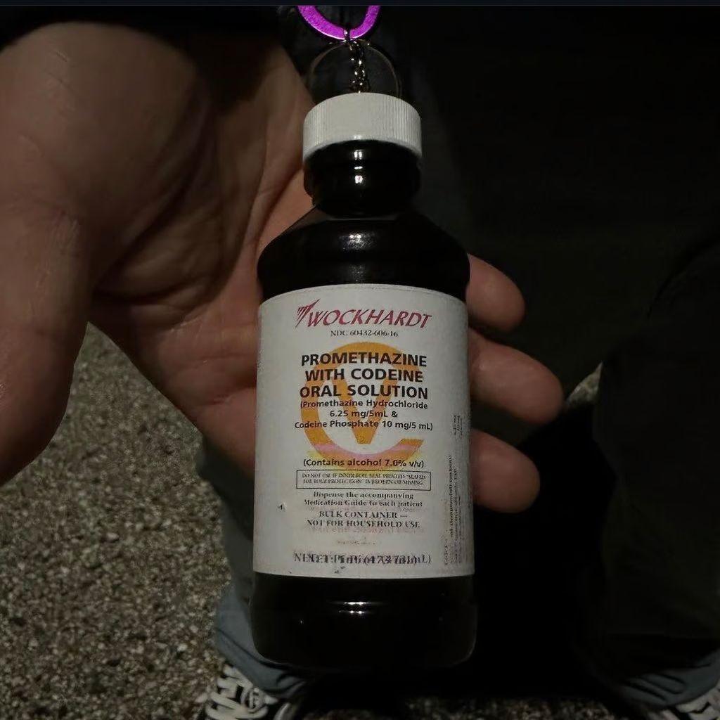 小物 Lean Bottle Stash Keychain