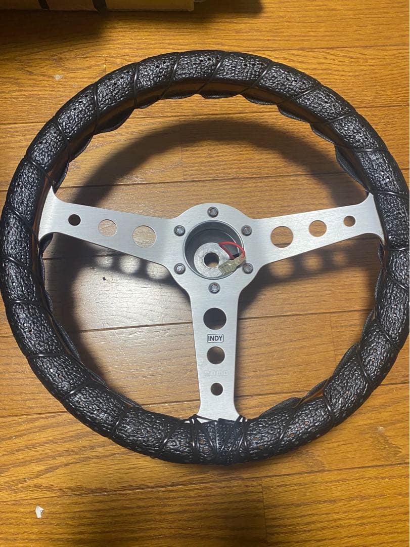momoインディステアリング　ジムニー　ロードスターJA11 ムーンアイズ