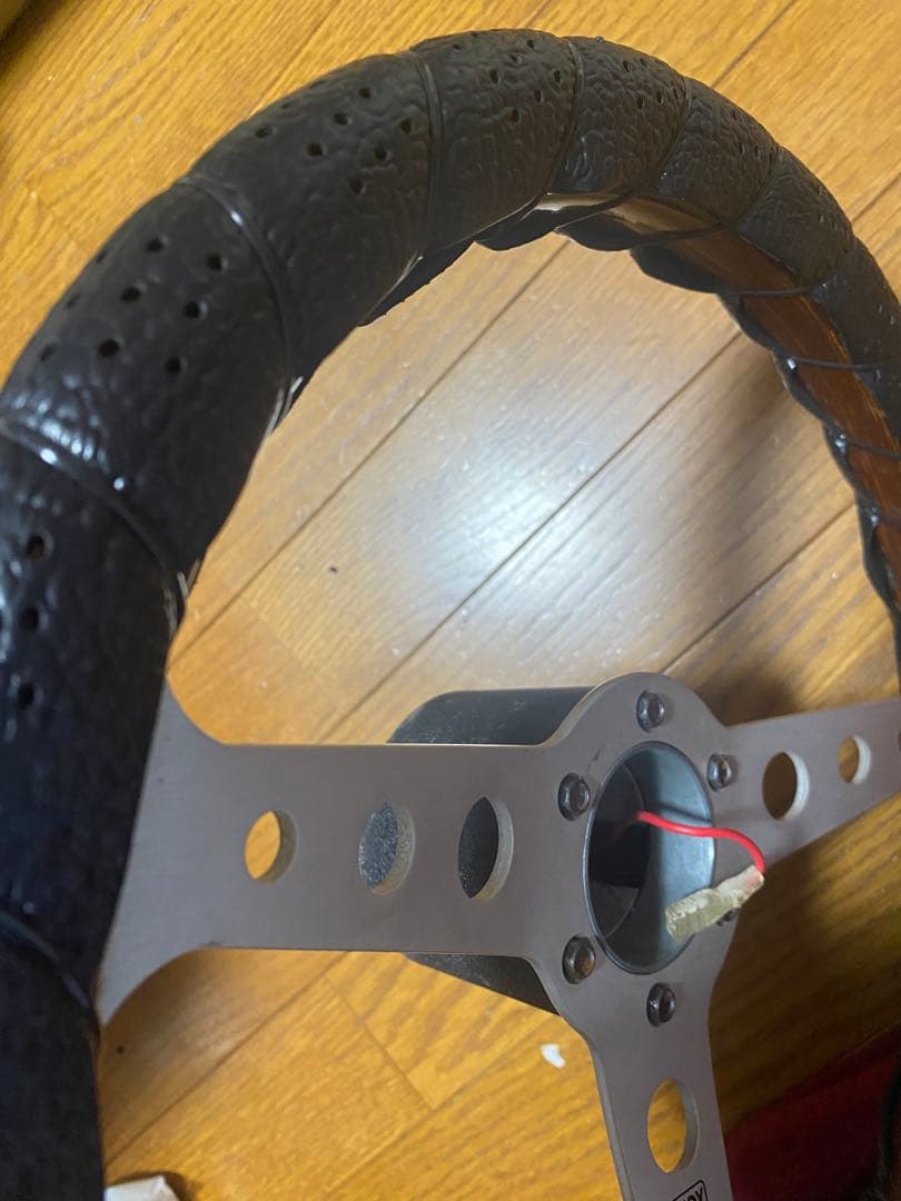 momoインディステアリング　ジムニー　ロードスターJA11 ムーンアイズ